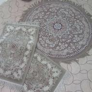 فرش گرد یک متری و دوعدد پادری
