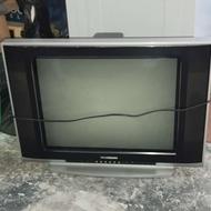 یک عدد تلویزیون با یک عدد اجاق گاز بفروش میرسد