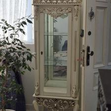 بوفه سالم در حد نو فقط کلیدش گم شده