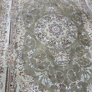 فرش شش متری گردویی کاملا سالم به علت جابجایی