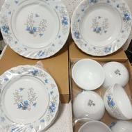 پیش‌ دستی و برنج خوری و خورشت خوری و ترشی خوری