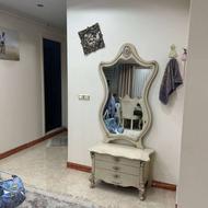 کنسول و آینه