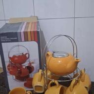 فنجان چای خوری با قوری