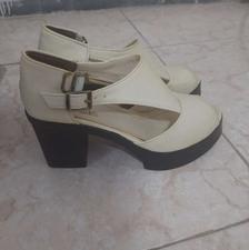 کفش زنانه...