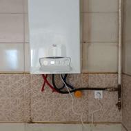 تاسیسات ساختمان آب و شوفاژ پولیکا