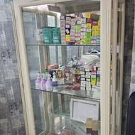 ویترین بزرگ با آینه