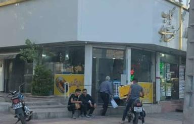 85 متری واقع در بلوار صبا