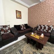 چند دست مبل ساده و استیل و میز نهارخوری