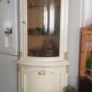 بوفه ی کنجی سفیدرنگ