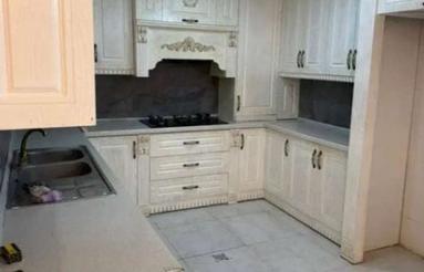 130 متر اقبال ،برسلانی