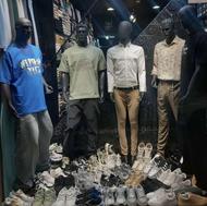 فروشنده پوشاک مردانه