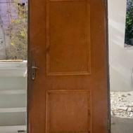 در چوبی اتاق با چارچوب