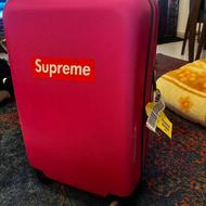 یک‌عدد چمدان سایز بزرگ بسیار شیک و سالم