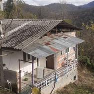 خانه روستایی دارای پروانه ساختمانی