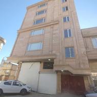 واحد آپارتمان بر خیابان