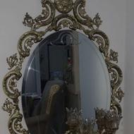 آیینه و شمعدان برنجی