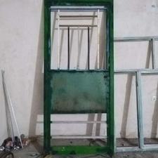 درب حیاط محکم