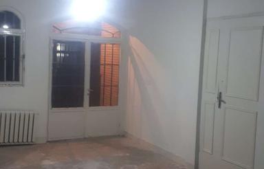 80 متر 2خواب فلکه اول صادقیه