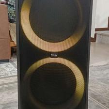 فقط الان باز کردم تا عکس بندازم 12 اینچ دو ساب