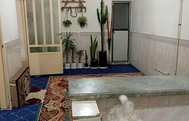 خانه 60 متری در چهارباغ معاوضه باخودرو هم دارم