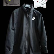 گلدوزی و تعمیرات روی لباس تخصصی