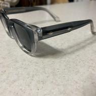 عینک پرادا اصل ایتالیا