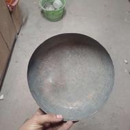 اتو، ترازو وکاسه مسی