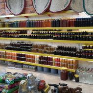 نیاز منده فروشده خانم بروی کار در سوغات سرا میباشیم