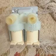 یکدست شیربرقی ماشین لباسشویی دوقلو