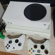 خریدار ایکس باکس سری اس حتی بدون جعبه