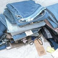 شلوار لی زنانه