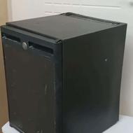 یخچال نفتی کوچک قدیمی برند الکترلوکس آلمانی