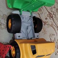 تعدادی اسباب بازی سالم