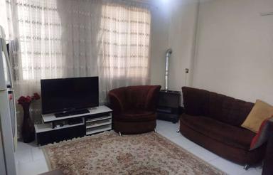 42 متری نزدیک مترو کلاهدوز طبقه اول معادضه با خودرو