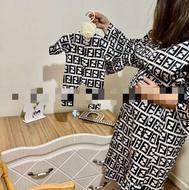 لباس زایمان تمیز و سالم