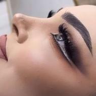 خدمات میکاپ وشینیون