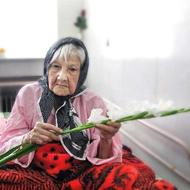 ساری پرستارشبانه روزی از شهرهای اطراف هم میپذیریم.