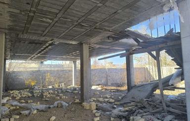 خانه نیمه ساز یک طبقه، درچه