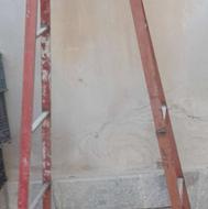 چهار پایه فلزی