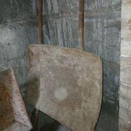 دو عدد ضمبه بنایی مدل برانکادری،داکت،بیل کلنگ.سطل..