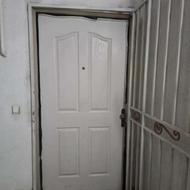 یک درچوبی وحفاظ اهنی