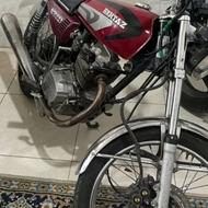 موتور 200تمیز قرمز مدل اخرای 94کاربرات