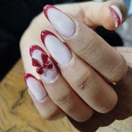 نیازمند به مدل کاشت ناخن