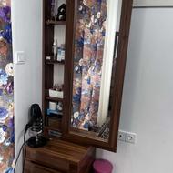 میز آرایش به همراه پاف باکس دار