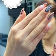 کاشت ناخن کاشت در منزل انجام‌میدم