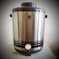 کلمن آب پیکاک