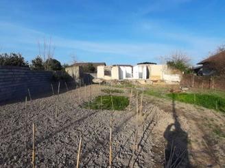 950 متر زمین بافت مسکونی قابل ساخت