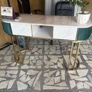 میز ناخن شیک