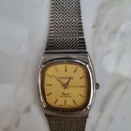 ساعت مچی LEDFORT ژاپنی قدیمی(عقربه ها طلا)