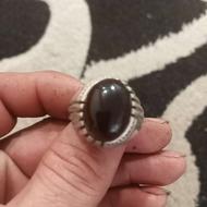 انگشتر عقیق سیاه اصل یمنی کهنه وقدیمی